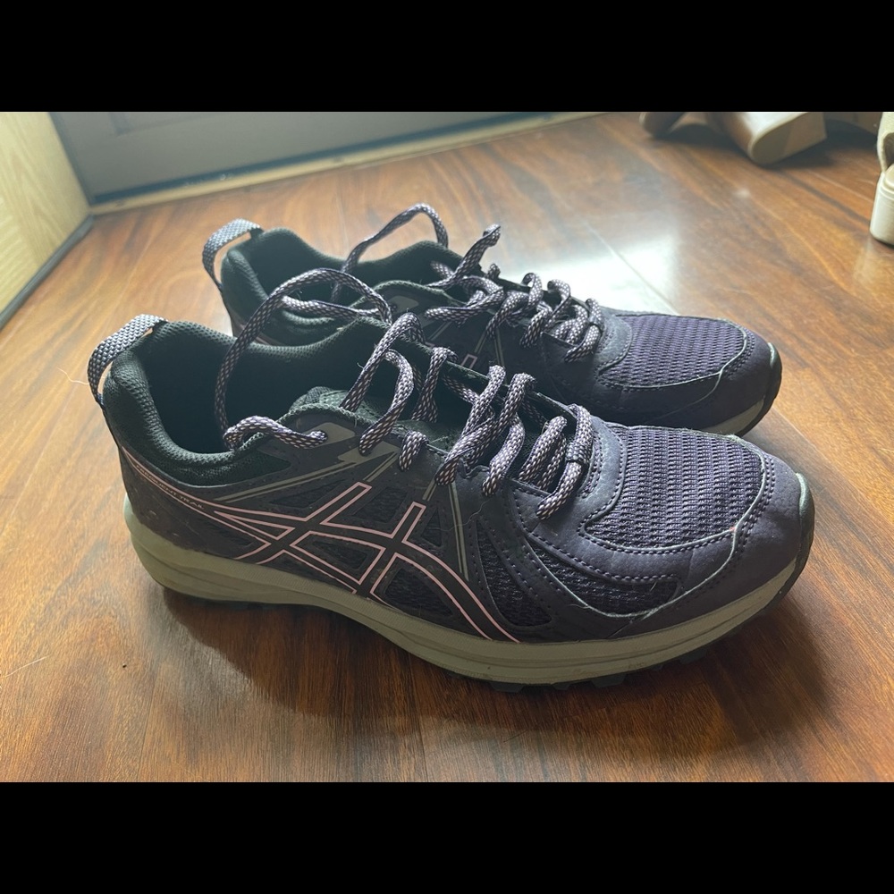ASICS women’s running shoe